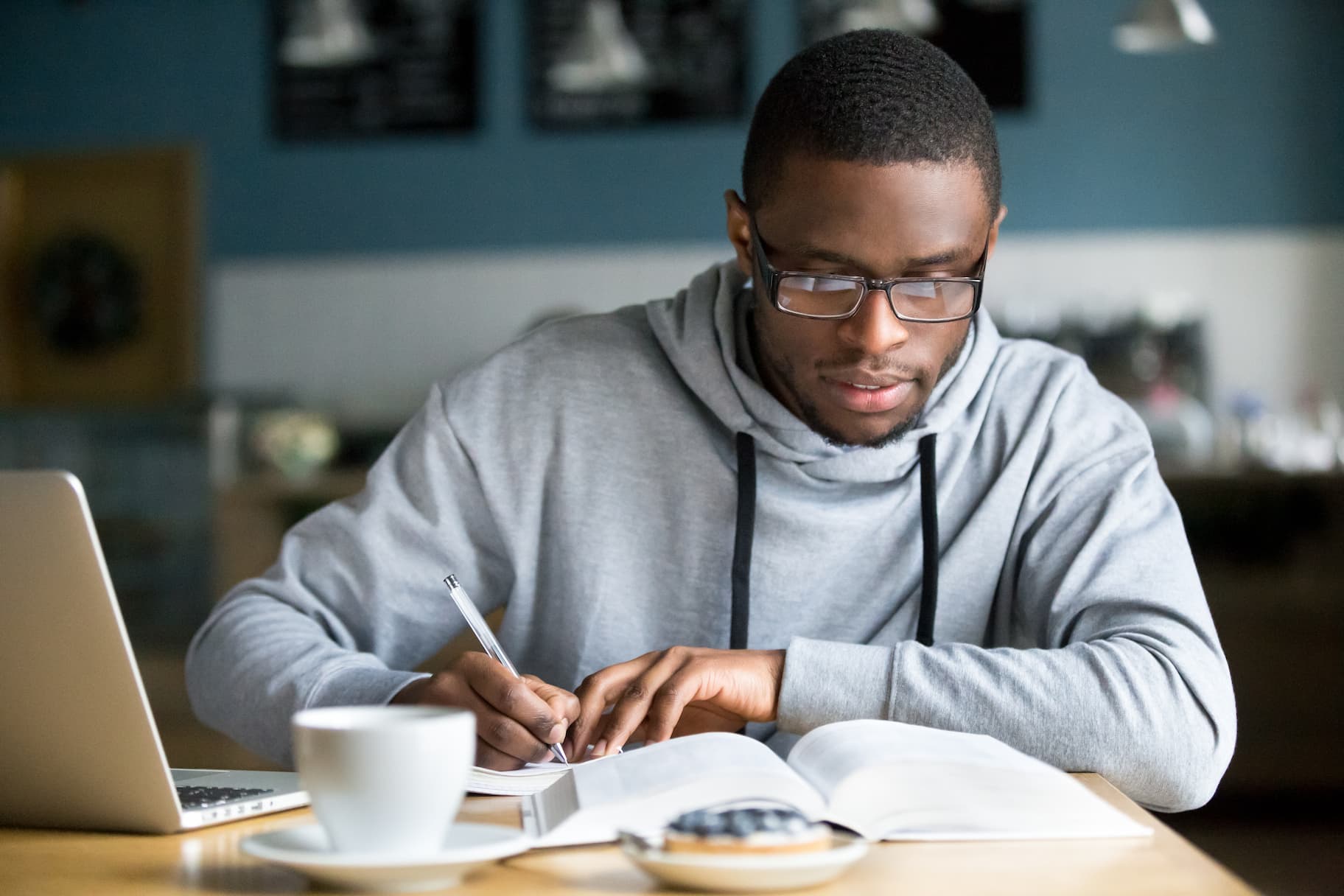 Master the College Essay Format With the Help of Class 101 Advisors